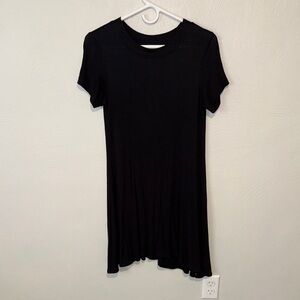 American Eagle Outfitters Black Short Sleeve Tee
